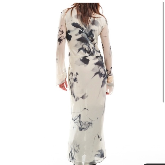 ASOS DESIGN tie-up wrap maxi dress in ivory ink print - Picture 3 of 3